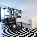 Bright & Spacious - Garage & Balcony * ברטיסלאבה