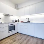 דירה Bright & Spacious - Garage & Balcony ברטיסלאבה