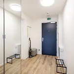 דירה Bright & Spacious - Garage & Balcony ברטיסלאבה