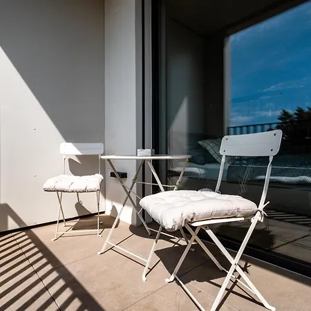 Bright & Spacious - Garage & Balcony *