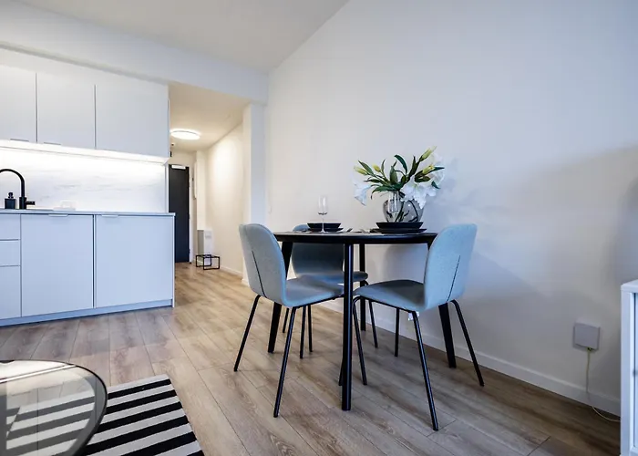 Bright & Spacious - Garage & Balcony Bratislava