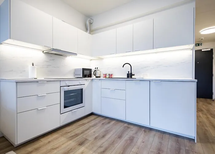 Apartment Bright & Spacious - Garage & Balcony Bratislava
