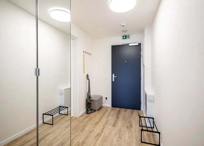 Apartman Bright & Spacious - Garage & Balcony Pozsony