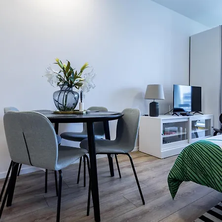 Bright & Spacious - Garage & Balcony * Bratislava